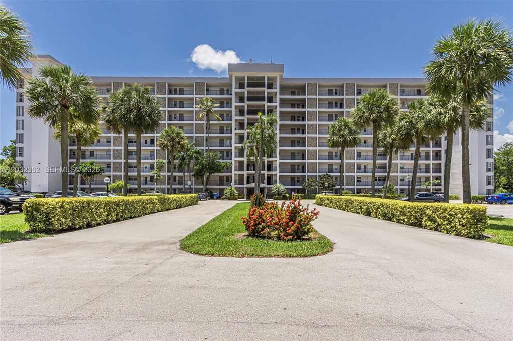 3150 N Palm Aire Drive 705, Pompano Beach, FL 33069