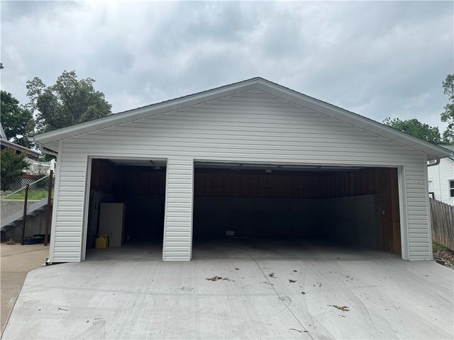 523 W Stephenson Avenue, Harrison, AR 72601