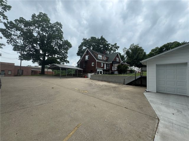 523 W Stephenson Avenue, Harrison, AR 72601