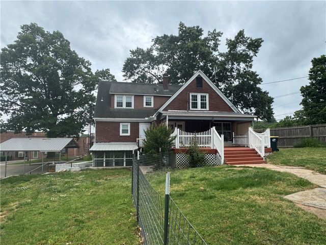 523 W Stephenson Avenue, Harrison, AR 72601