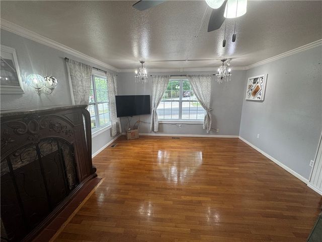 523 W Stephenson Avenue, Harrison, AR 72601