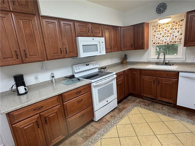 523 W Stephenson Avenue, Harrison, AR 72601
