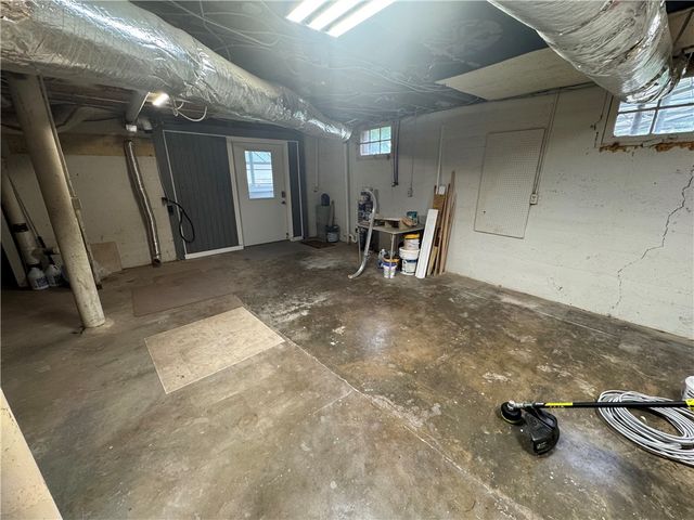 523 W Stephenson Avenue, Harrison, AR 72601