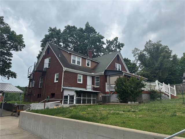 523 W Stephenson Avenue, Harrison, AR 72601