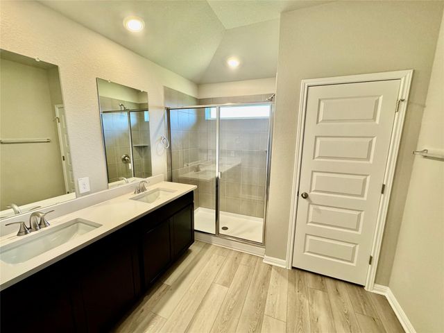 147 Bonnellis Roost, Alum Creek, TX 78612