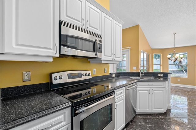137 MADRONA DRIVE, Eustis, FL 32726