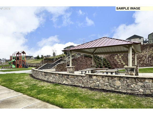 16687 Sw NOOSA Ct, Portland, OR 97224