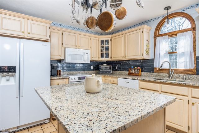 81 James Road, Fleming, OH 45729