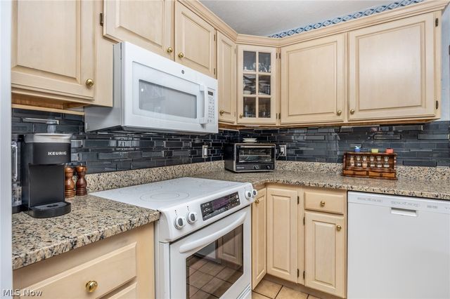 81 James Road, Fleming, OH 45729