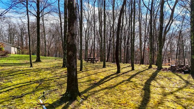 81 James Road, Fleming, OH 45729