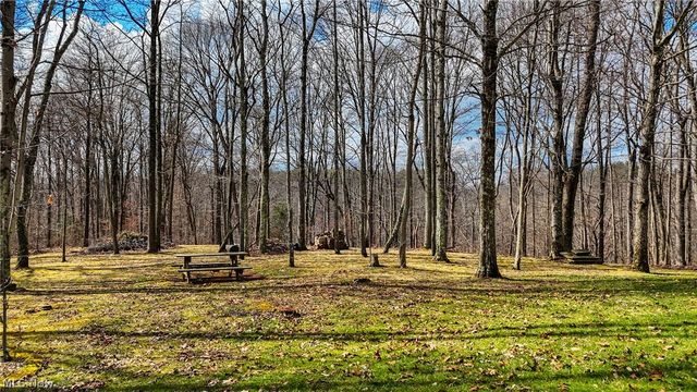 81 James Road, Fleming, OH 45729