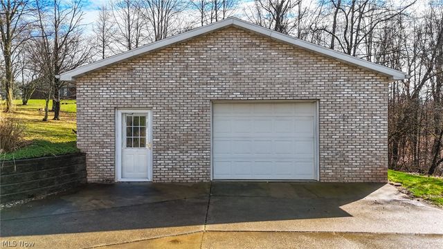 81 James Road, Fleming, OH 45729