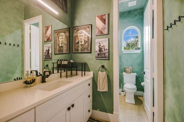 1529 Barton Springs RD 7, Austin, TX 78704