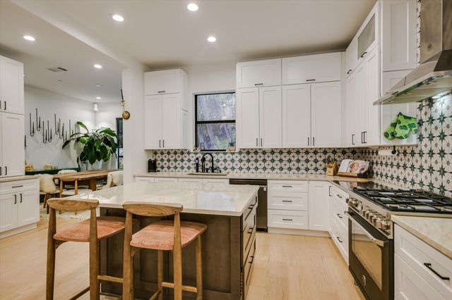 1529 Barton Springs RD 7, Austin, TX 78704