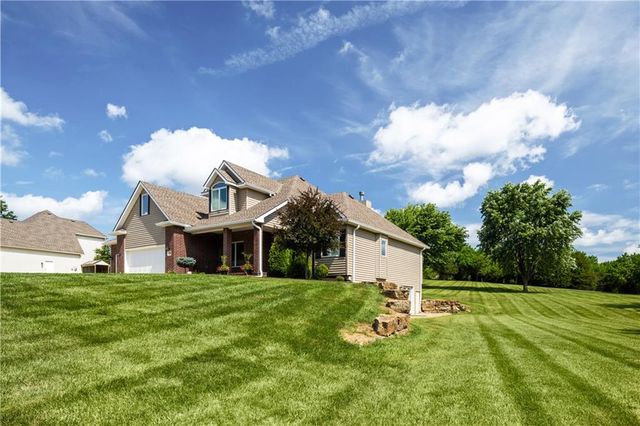 17888 Evans Road, Tonganoxie, KS 66086