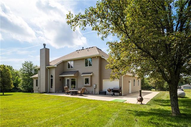 17888 Evans Road, Tonganoxie, KS 66086