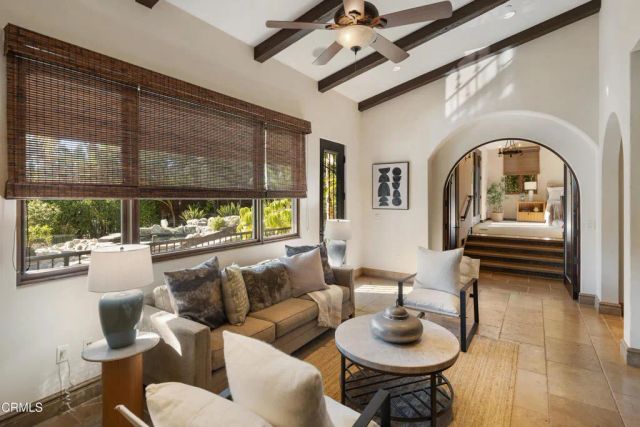 5065 Indianola Way, La Canada Flintridge, CA 91011