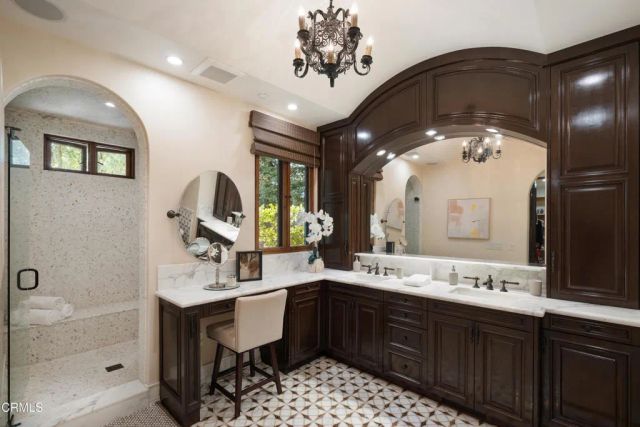 5065 Indianola Way, La Canada Flintridge, CA 91011