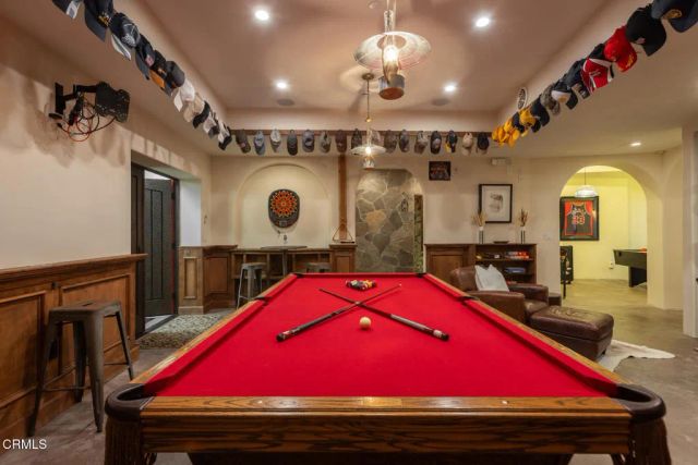 5065 Indianola Way, La Canada Flintridge, CA 91011