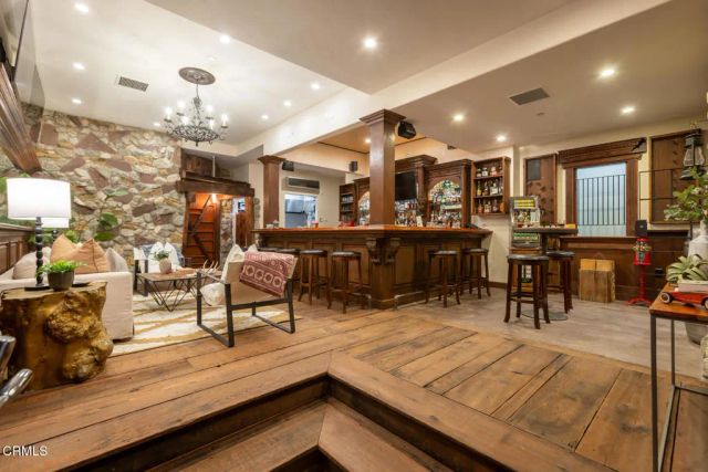 5065 Indianola Way, La Canada Flintridge, CA 91011