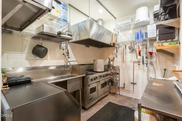 5065 Indianola Way, La Canada Flintridge, CA 91011