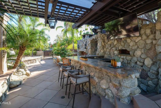 5065 Indianola Way, La Canada Flintridge, CA 91011