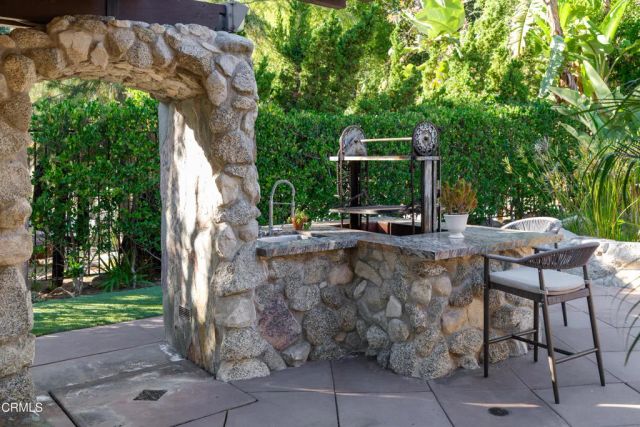 5065 Indianola Way, La Canada Flintridge, CA 91011