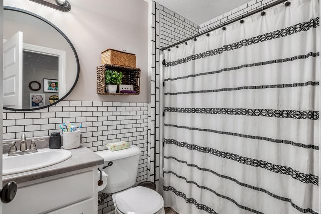 15384 Delphinium Place, Huntertown, IN 46748