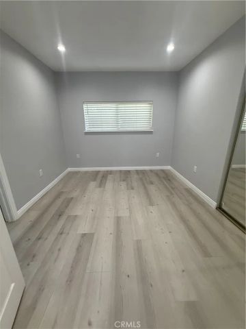 6504 Hesperia Avenue, Reseda, CA 91335