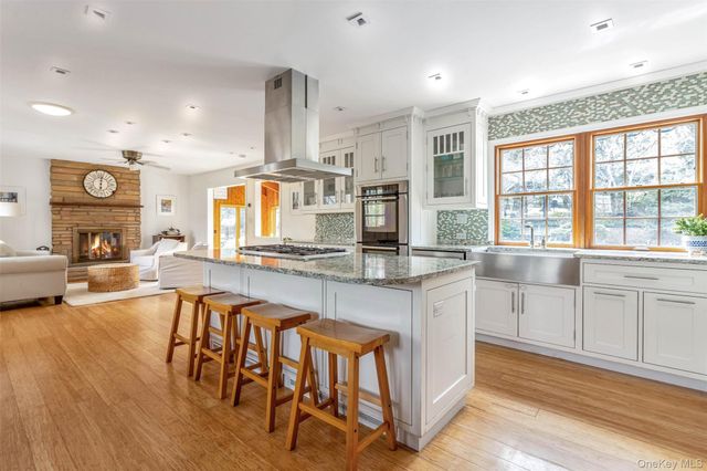 350 Eastwood Drive, Cutchogue, NY 11935