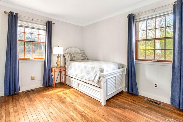 350 Eastwood Drive, Cutchogue, NY 11935