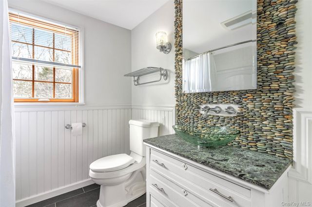 350 Eastwood Drive, Cutchogue, NY 11935