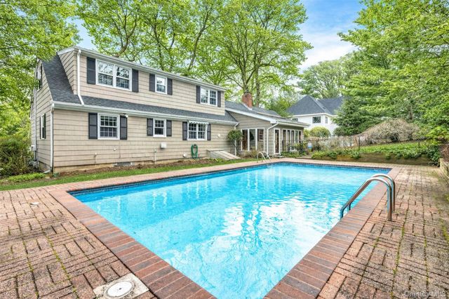 350 Eastwood Drive, Cutchogue, NY 11935