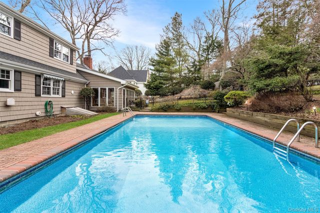350 Eastwood Drive, Cutchogue, NY 11935