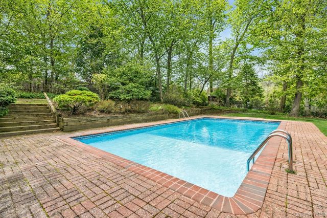 350 Eastwood Drive, Cutchogue, NY 11935