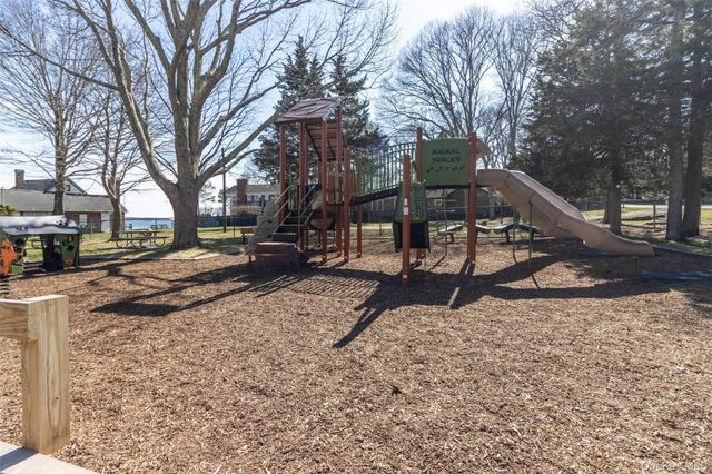 350 Eastwood Drive, Cutchogue, NY 11935