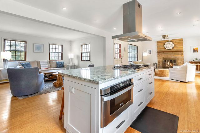 350 Eastwood Drive, Cutchogue, NY 11935