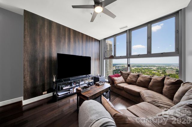 333 W Trade Street 2701, Charlotte, NC 28202