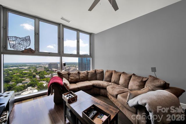 333 W Trade Street 2701, Charlotte, NC 28202