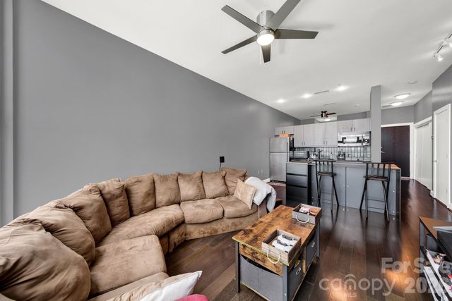 333 W Trade Street 2701, Charlotte, NC 28202