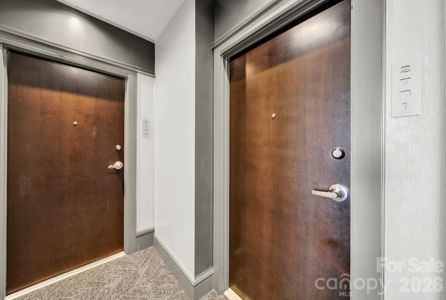 333 W Trade Street 2701, Charlotte, NC 28202