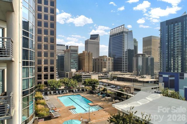 333 W Trade Street 2701, Charlotte, NC 28202