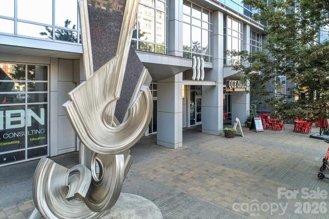 333 W Trade Street 2701, Charlotte, NC 28202