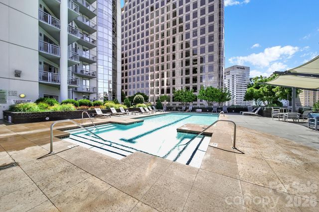 333 W Trade Street 2701, Charlotte, NC 28202