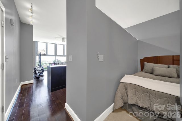 333 W Trade Street 2701, Charlotte, NC 28202