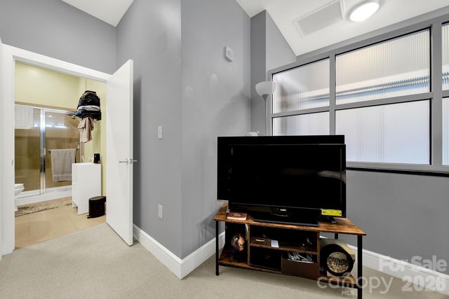 333 W Trade Street 2701, Charlotte, NC 28202