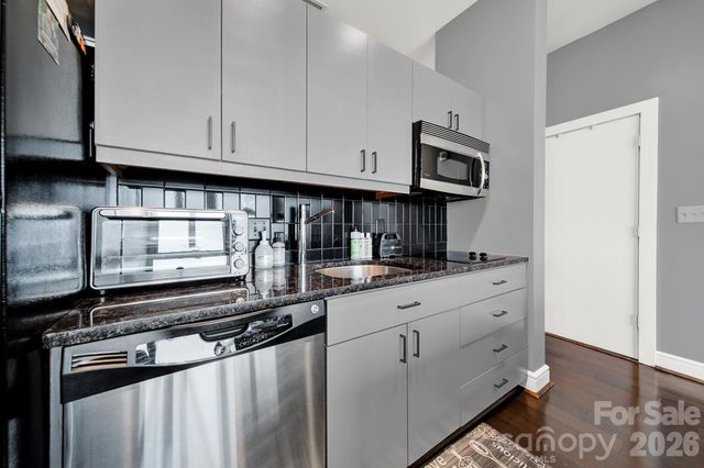 333 W Trade Street 2701, Charlotte, NC 28202