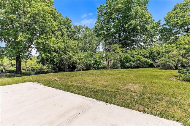 13509 Belmeade Avenue, Grandview, MO 64030