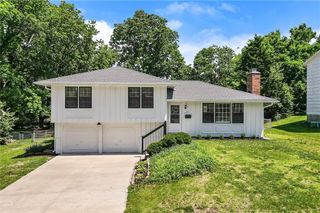 13509 Belmeade Avenue, Grandview, MO 64030