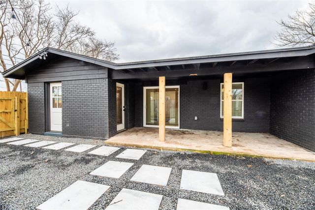 7104 Twin Crest DR, Austin, TX 78752